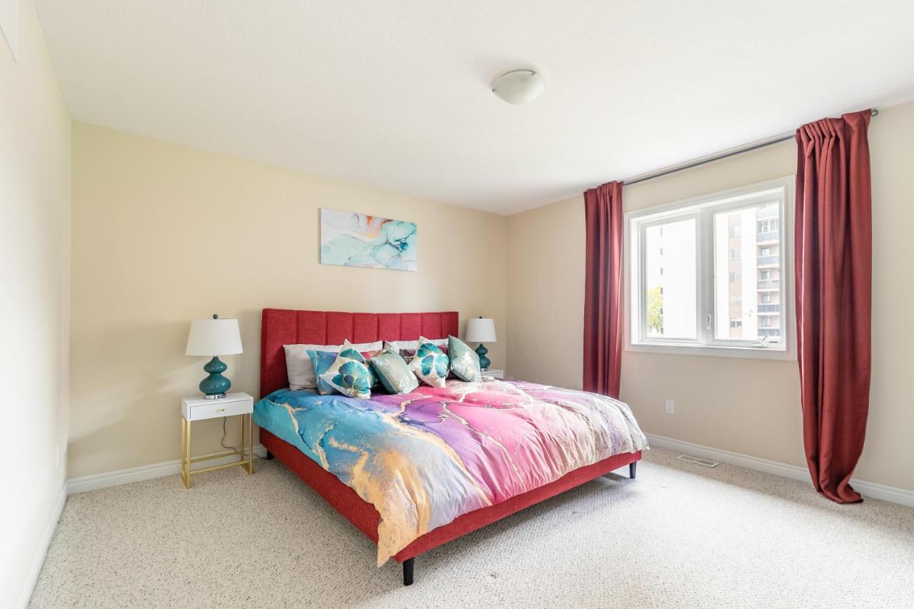 Globalstay Modern Townhomes In Lakeshore Steps To The Beach Hamilton Exterior foto