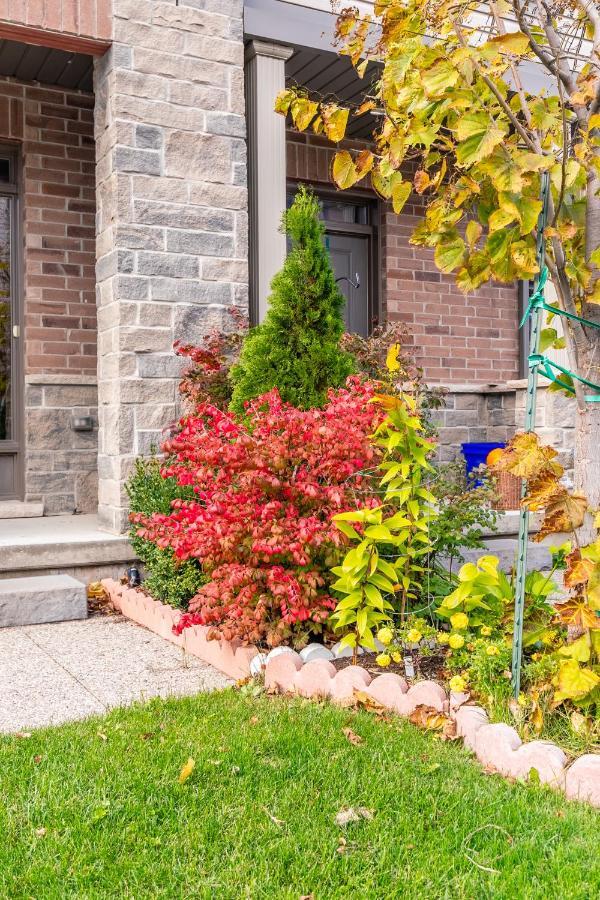 Globalstay Modern Townhomes In Lakeshore Steps To The Beach Hamilton Exterior foto